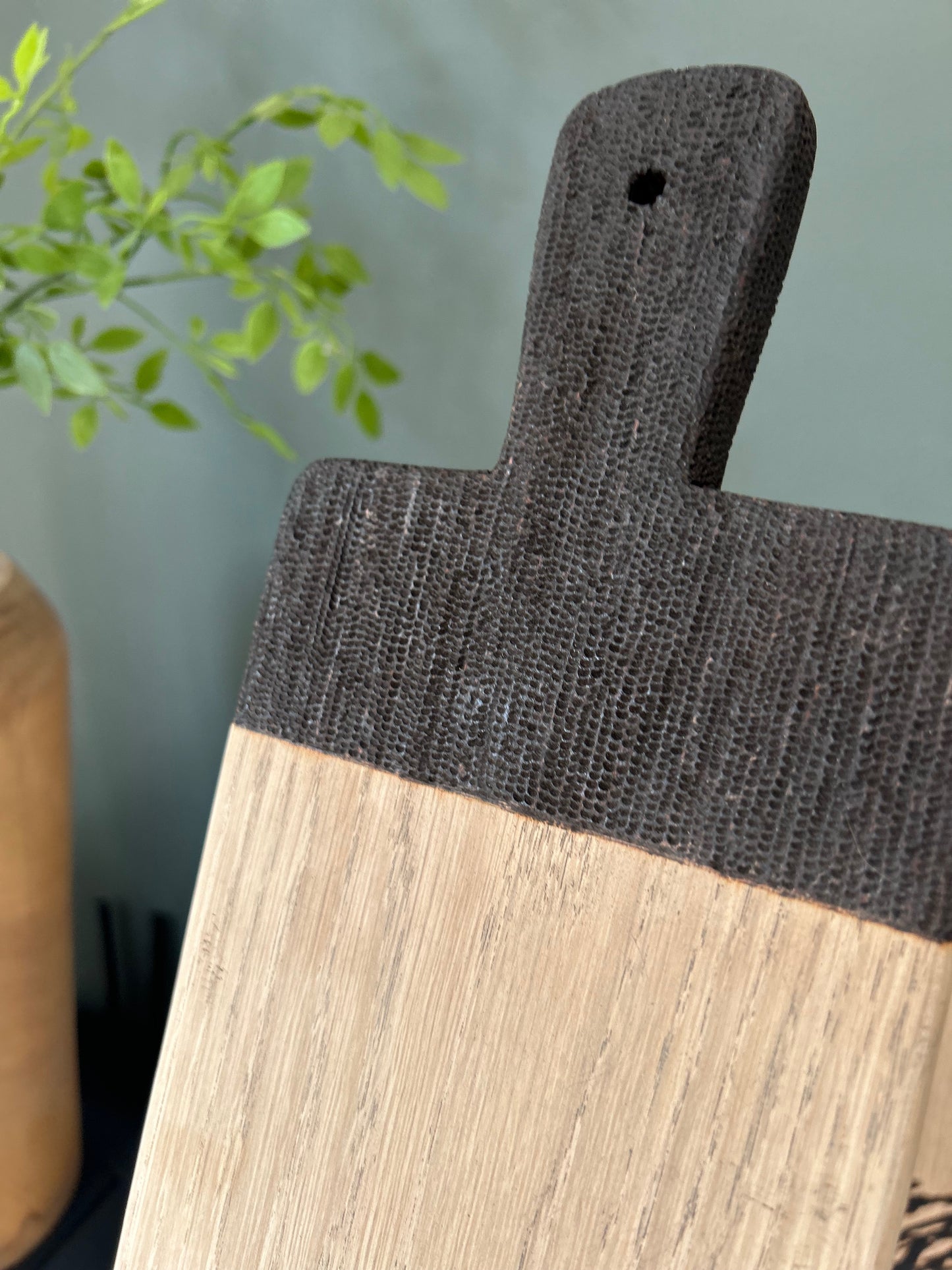 The Farmstead Board-Solid Handle